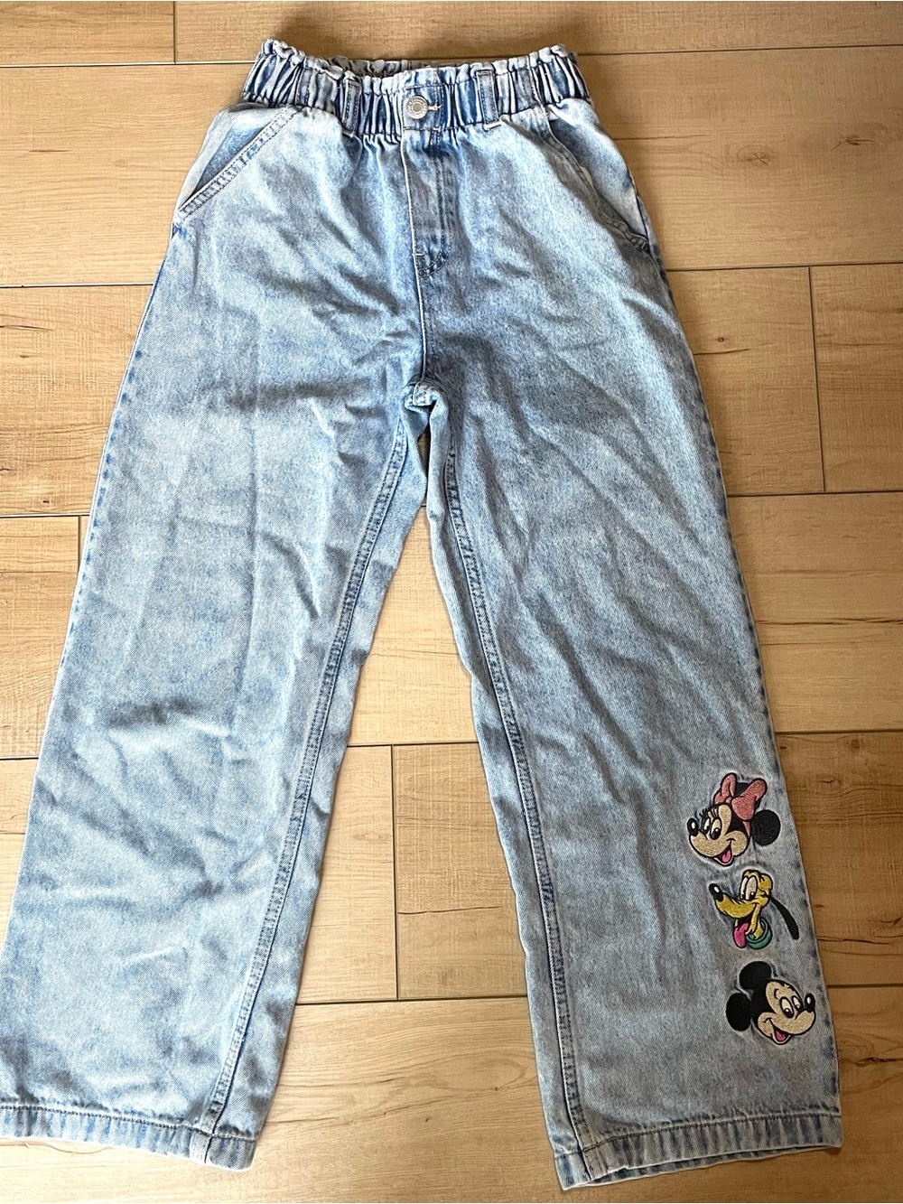 H&M Disney Stone Wash Wide Leg Mickey Minnie Mouse Daisy Patch Elastic Jeans